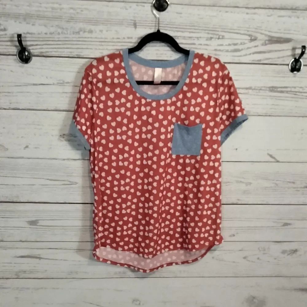 "No Boundaries" woman's top or pj top